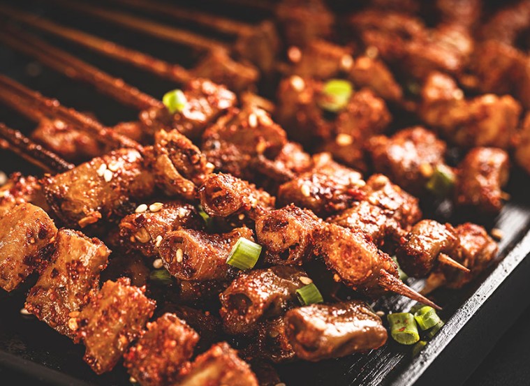 三四线城市适合开爆烤社烧烤店吗？