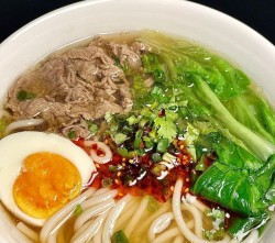 鲜好婆生烫牛肉米线加盟