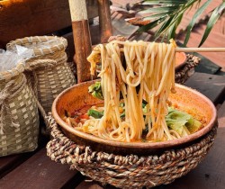 赵阗阗生烫牛肉米线加盟