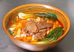 三品阁过桥米线加盟