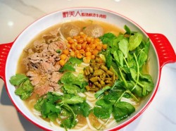 黔美人酸汤米粉加盟