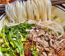 麒老师鲜切牛肉米线加盟