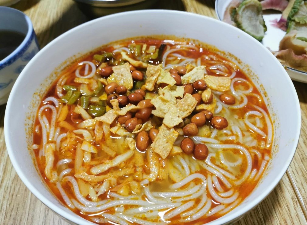 阿满哥螺蛳粉加盟要求高不高？开店轻松吗？