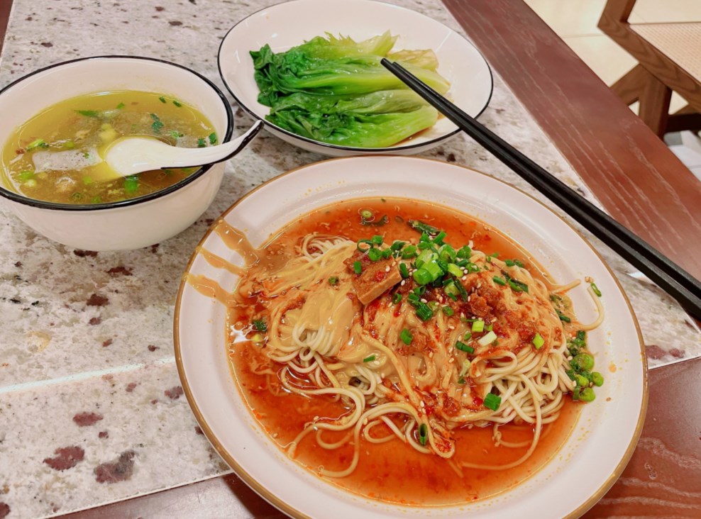 知福里麻酱拌面加盟赚钱吗?总部会帮扶吗?