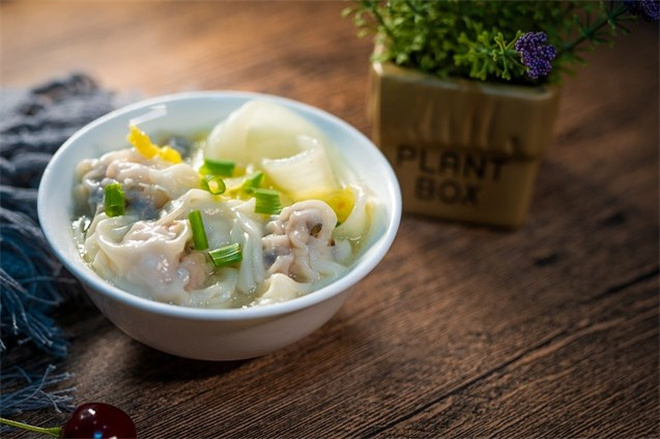 俩客汤包馄饨加盟费多少钱？