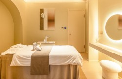 百斑容颜祛斑祛痘加盟