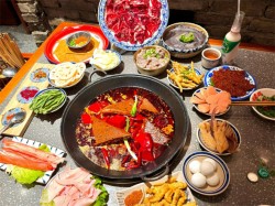 重庆四间火锅加盟