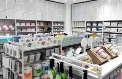 尼米优选休闲百货加盟