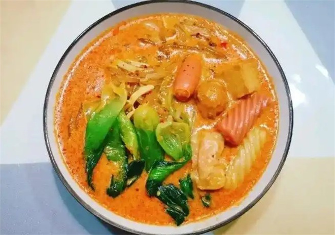 江美丽阿婆麻辣烫加盟开店优势是什么？