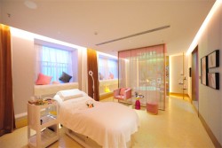 铃兰挚爱国际月子中心