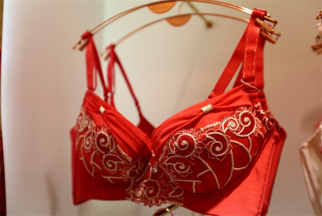 艾妮露丝内衣加盟要考虑什么？