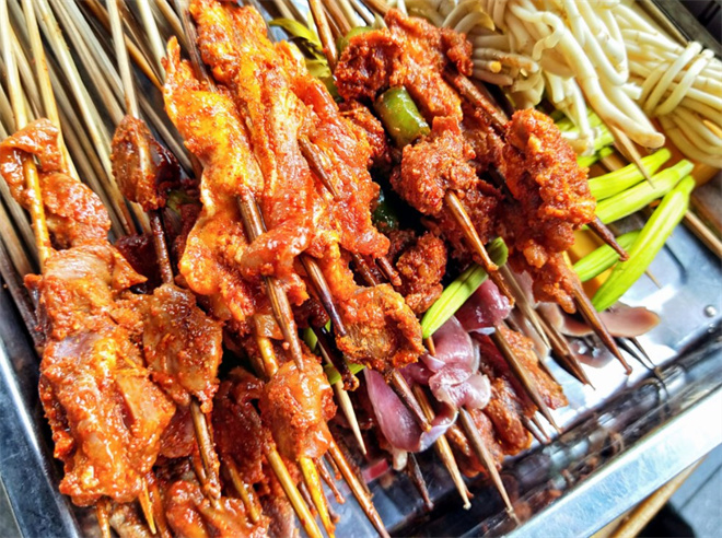 串郎串串香加盟优势有哪些？加盟有保障？