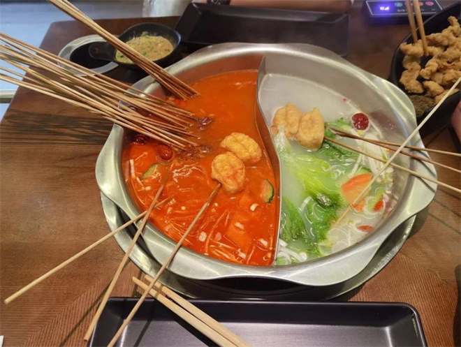 牛鲜鲜串串香加盟好吗？创业有前景吗？