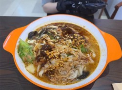 霞姐麻辣烫
