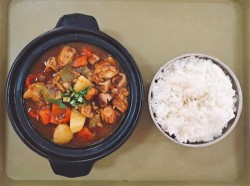 古火在黄焖鸡米饭