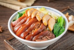 小呆佳隆江猪脚饭