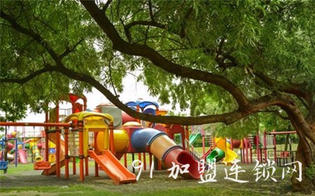 家宝贝儿童游乐园加盟