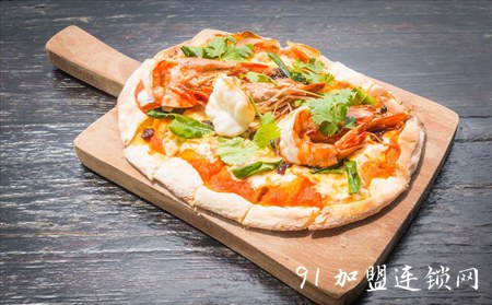 美味溢口披萨加盟费用怎么样？丰富的技术团队一对一服务创富更轻松