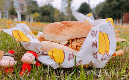 纽一披萨加盟费用怎么样？超高的人气生意自然相当火爆