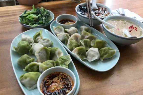 玲珑鸳鸯饺子铺加盟