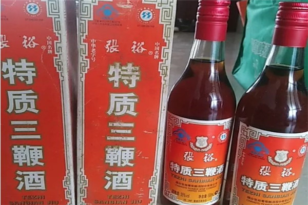 张裕三鞭酒