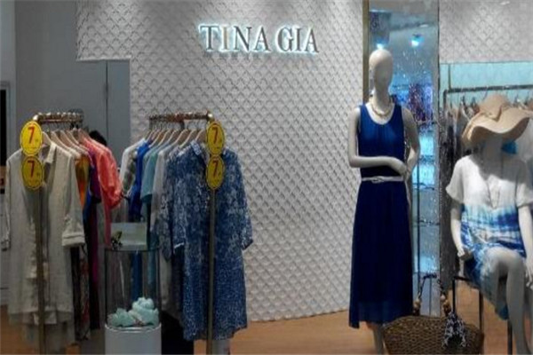 tinagia女装