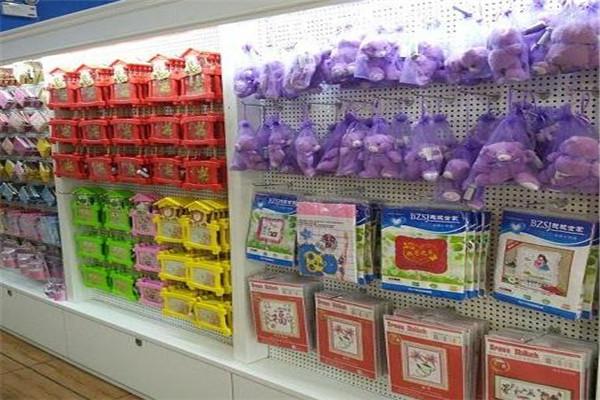 惠利通9.9精品店加盟