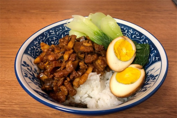 呆呆师傅卤肉饭