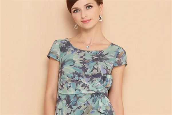 玫瑰坊女装加盟