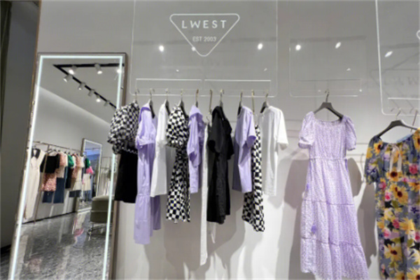 赏心悦目女装连锁店