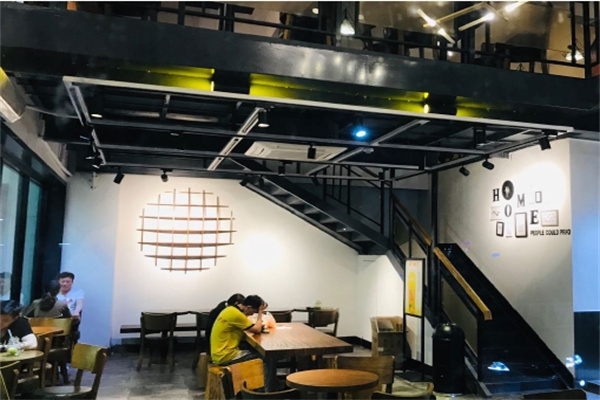 月光茶人奶茶店