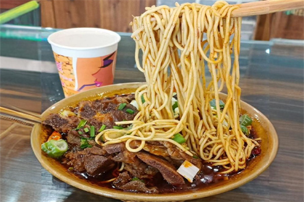 三庚牛面馆加盟