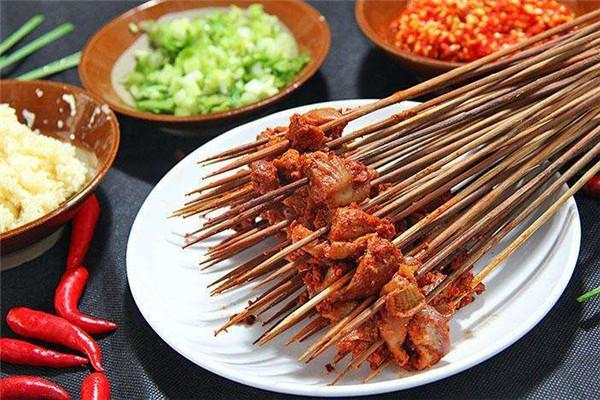 馋一口串串香加盟