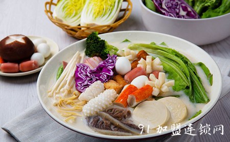 忠友香麻辣烫加盟店用众多的粉丝抬起来的