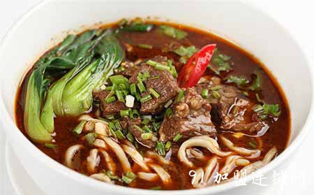 金强牛肉面加盟店不仅好吃而且价格低,提供完善服务