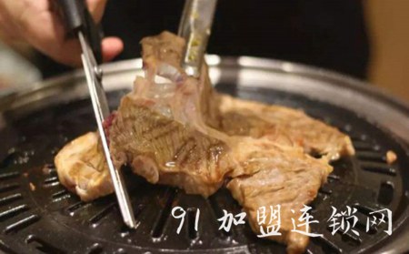 纸上馋自助烤肉加盟费用低利润高总部扶持全面0技术赚钱