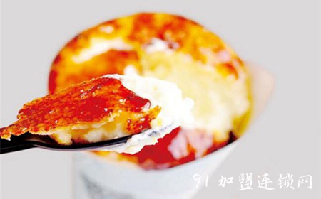 瑞蜜可冰淇淋加盟总部会提供支持让你顺利成功经营加盟店