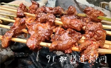 火烧云烧烤吧加盟费少竞争门槛低让加盟商实现自己创业梦想